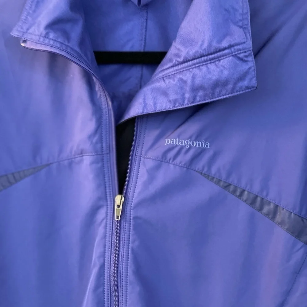 Patagonia womens in lovely periwinkle blue 2 tone soft shell jacket- size: Small - Picture 5 of 9
